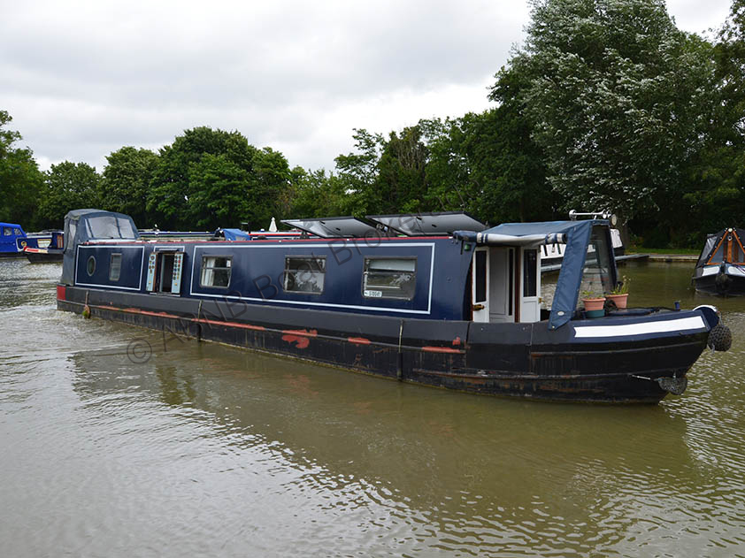 COMFORTABLY NUMB boat photo